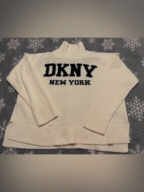 DKNY Women's Sweater